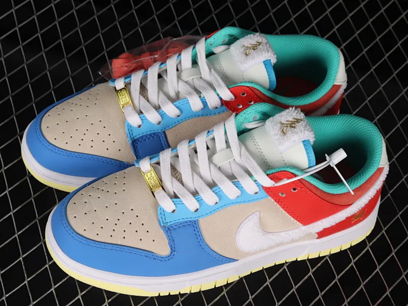 All Categories Nk SB Dunk Series Nk SB Dunk Low Low-top sneakers Cost-effective version Nk Dunk Low "Year of the Rabbit" Jingtu Year of the Rabbit limited edition SB low-top sports and leisure sneakers FD4203-111